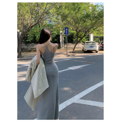 2025 Royal sister's wind-bottomed gray knitted suspender dress waist slim-fitting hip-wrapped long dress, a skirt with a coat in winter