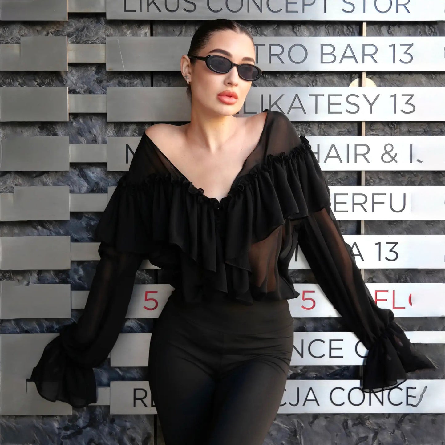 early spring new high-end  design fungus edge chiffon shirt women's loose V-neck solid color niche top