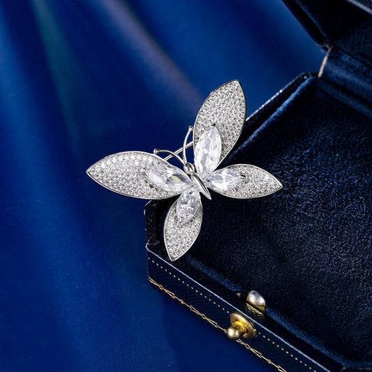 2025 New fashionable high-end fixed suit pin anti-light coat corsage temperament advanced butterfly niche brooch