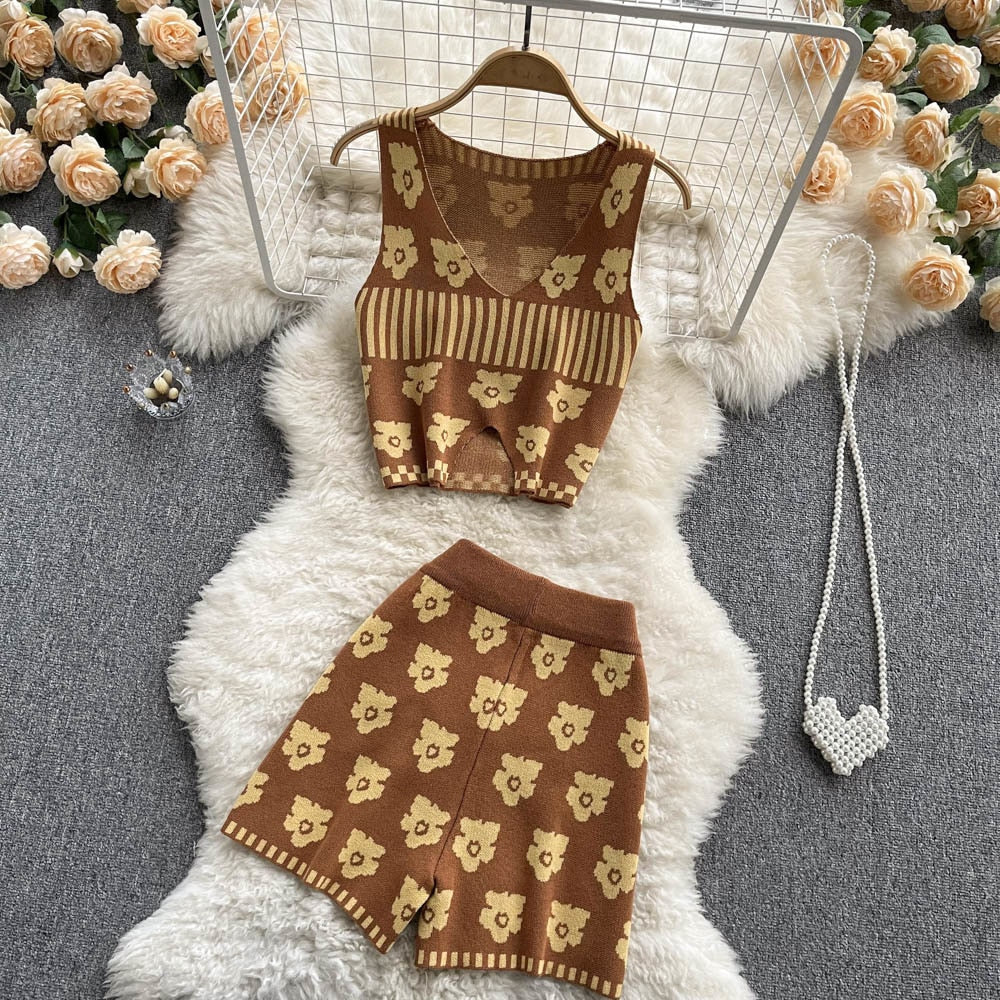 Summer Sweet Flowers Knitted Two Piece Set Women Sexy Crop Top + Shorts Suits Girls Short Vest & Pants Sets 2pcs Women Outfits