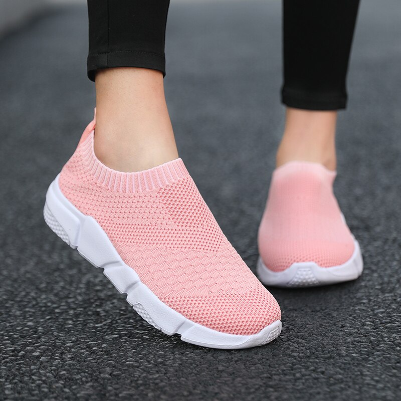 Amozae 2022 Mesh Women Sneakers Breathable Women Flat Shoes Lightweight Casual Shoes Ladies Lace-Up Black Couple Color Socks Shoes