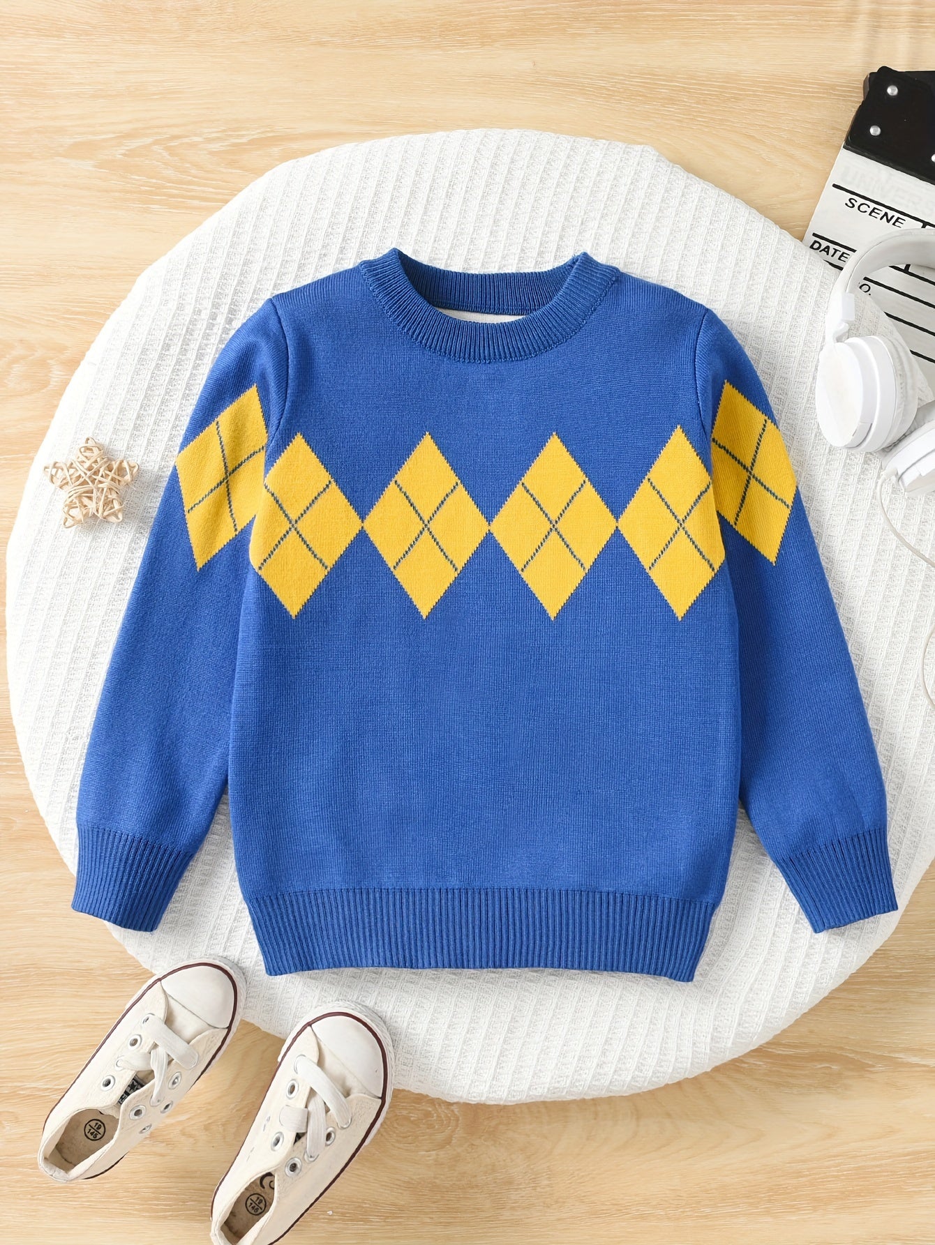 Boys' Classic Argyle Knit Pullover Sweater - Casual Crew Neck, Long Sleeve, Viscose Blend, Medium Stretch, Regular Fit for School Year-Round Wear