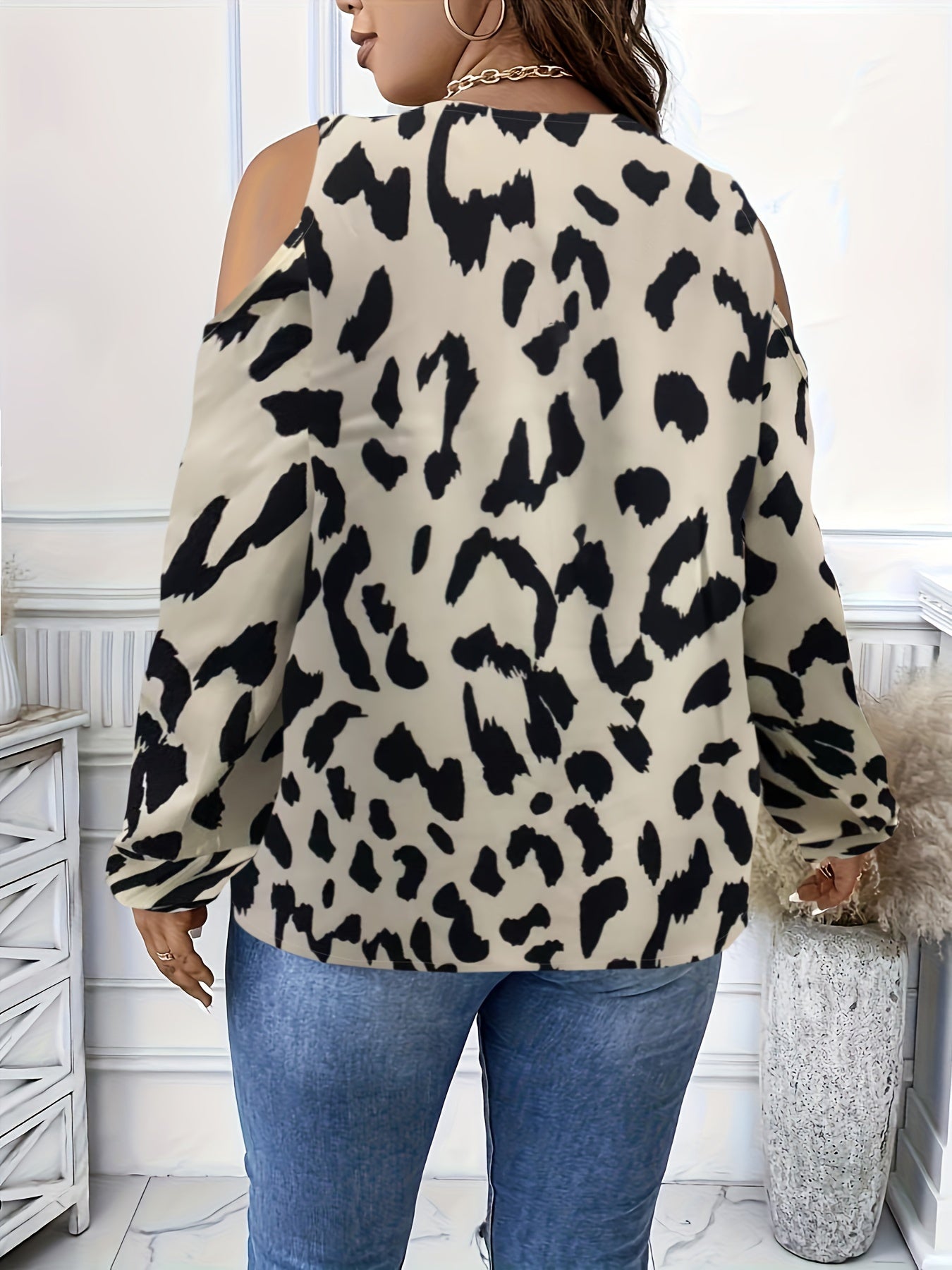 Plus Size Leopard Print V Neck Cold Shoulder Blouse - Elegant Zipper Front Long Sleeve Top with Random Printing - Perfect for Spring and Fall Seasons, Womens Non-Stretch Polyester Clothing