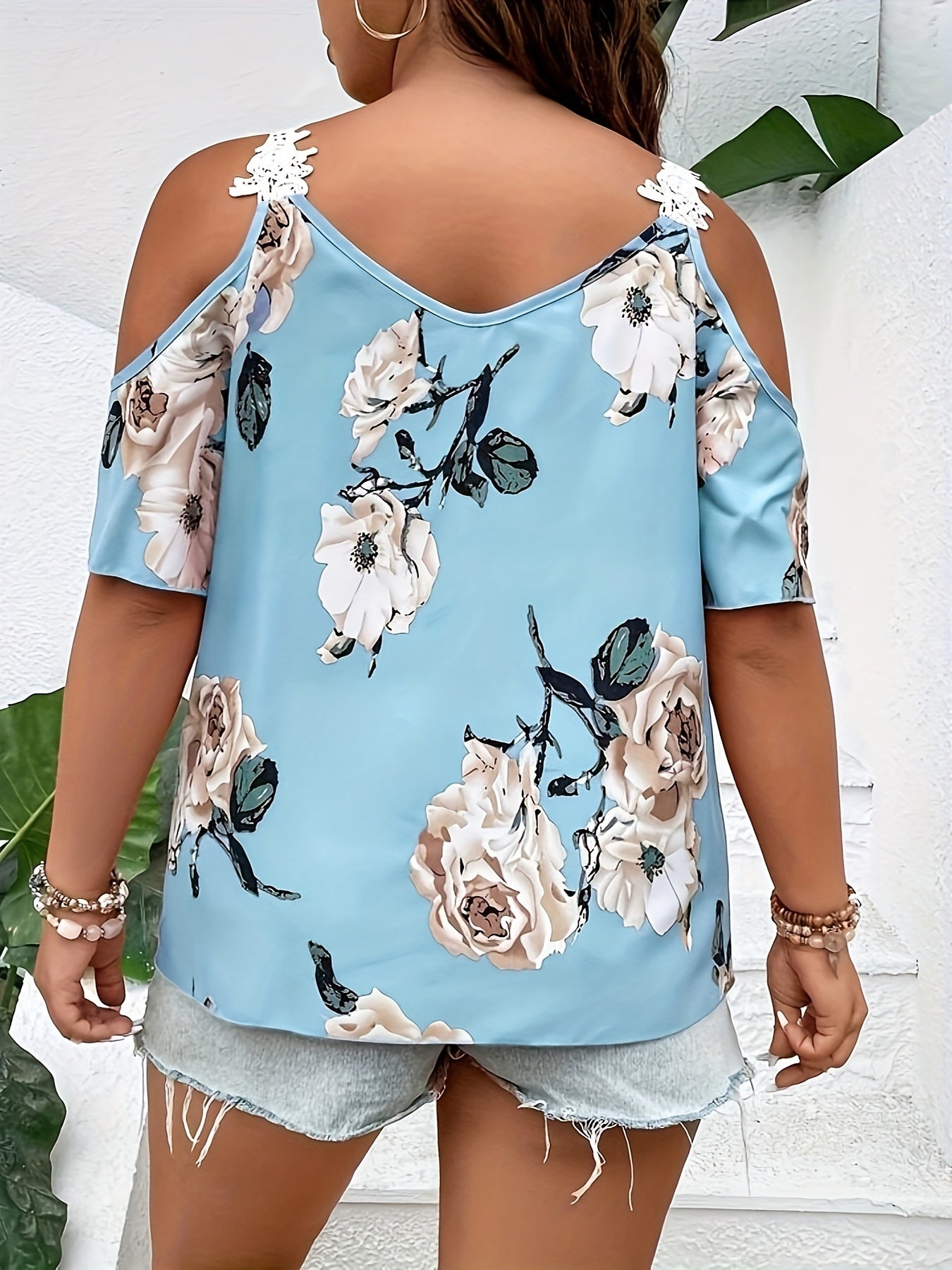 Plus Size Elegant V Neck Floral Print Blouse - Chic Guipure Lace Details, Slight Stretch Polyester Fabric, Perfect for Spring and Summer Vacation - Womens Stylish Shirting