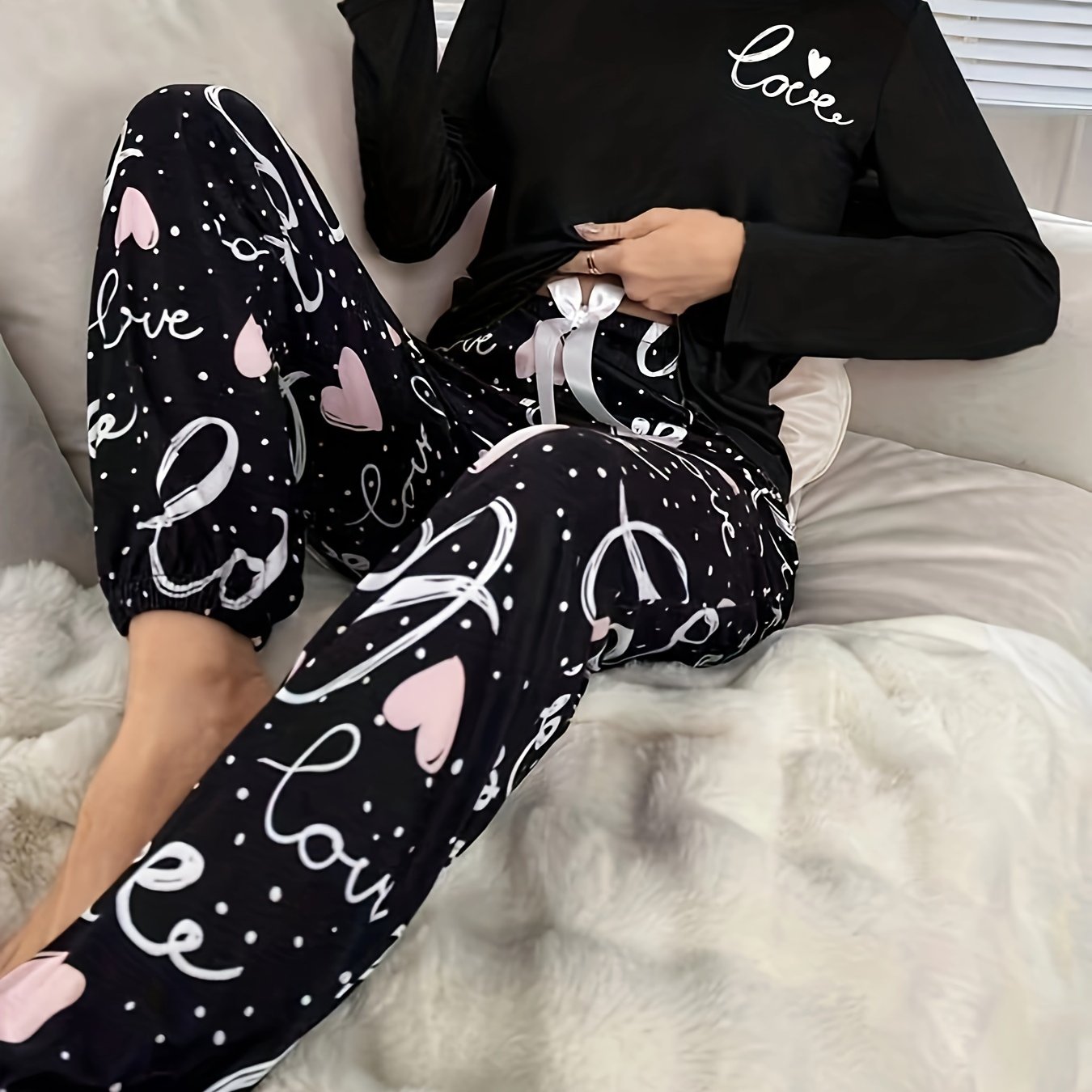 Cozy Womens Pajama Set - Soft Long Sleeve Round Neck Top & Pants, Comfortable Relaxed Fit, Perfect for Summer Nightwear and Fall/Winter Lounging Around the House