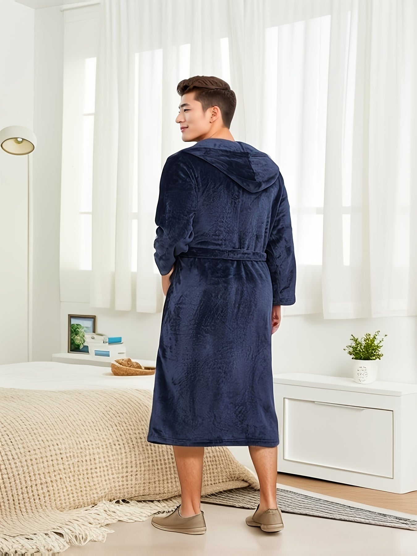 Men's Elegant Solid Fleece Hooded Bathrobe, Plush Flannel Robe With Pockets, All-Season Casual Lounge Robe