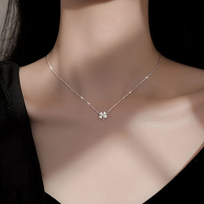 Silvery Four Leaf Clover Pendant Necklace Exquisite Rhinestone Alloy Clavicle Necklace Retro French Neck Jewelry For Women