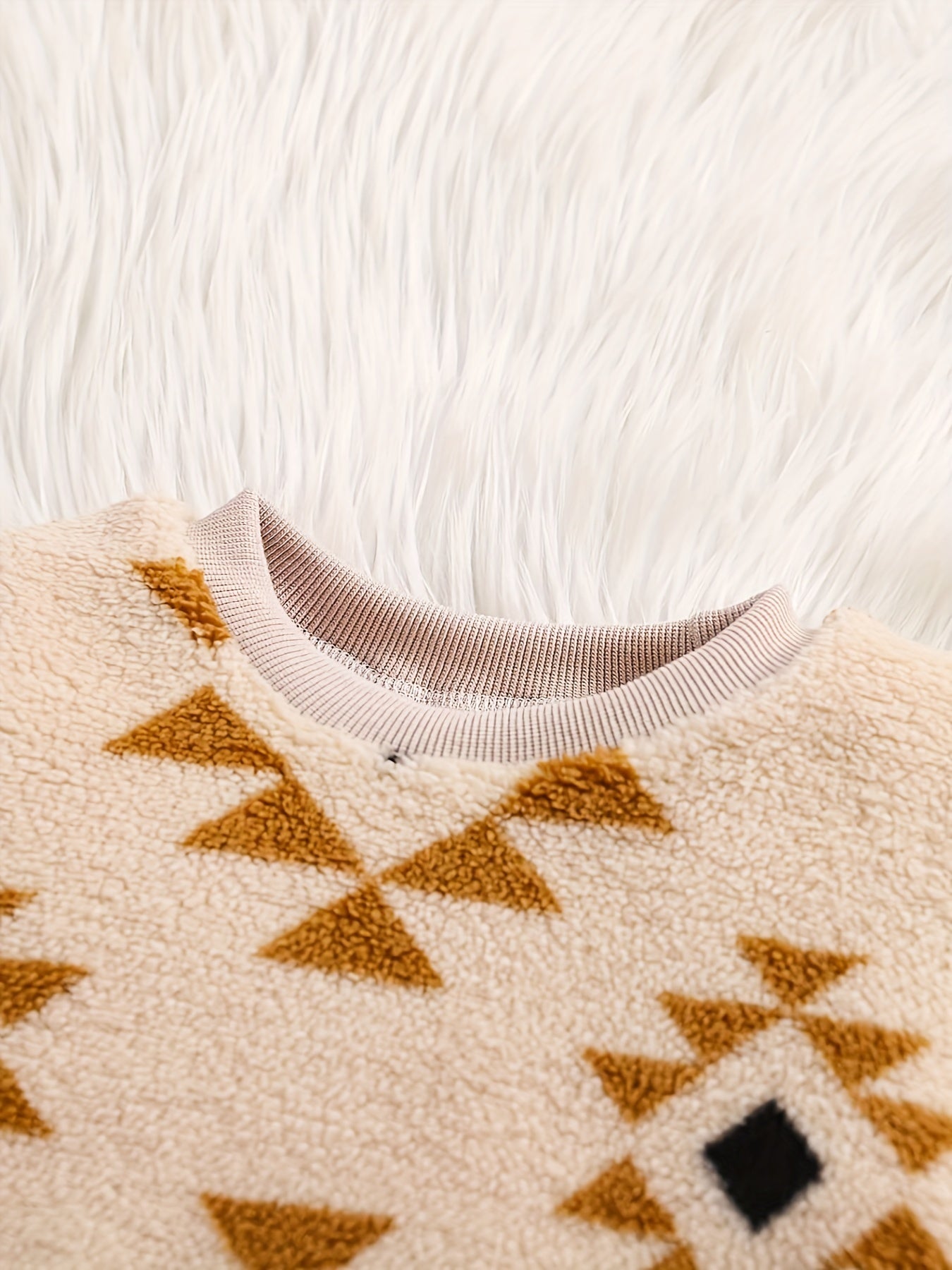 Boys' Cozy Fleece Christmas Outfit - Festive Printed Sweatshirt & Pants Set, Warm for Fall/Winter