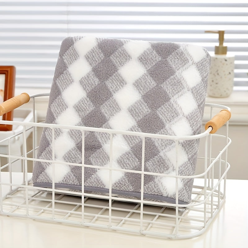 Extra Large Plaid Bath Towel - Ultra Absorbent, Quick Drying, Soft, Skin Friendly, and Gentle on Sensitive Skin - Perfect for Family Bathroom, Ideal for Everyday Use, and Great for Gift Giving