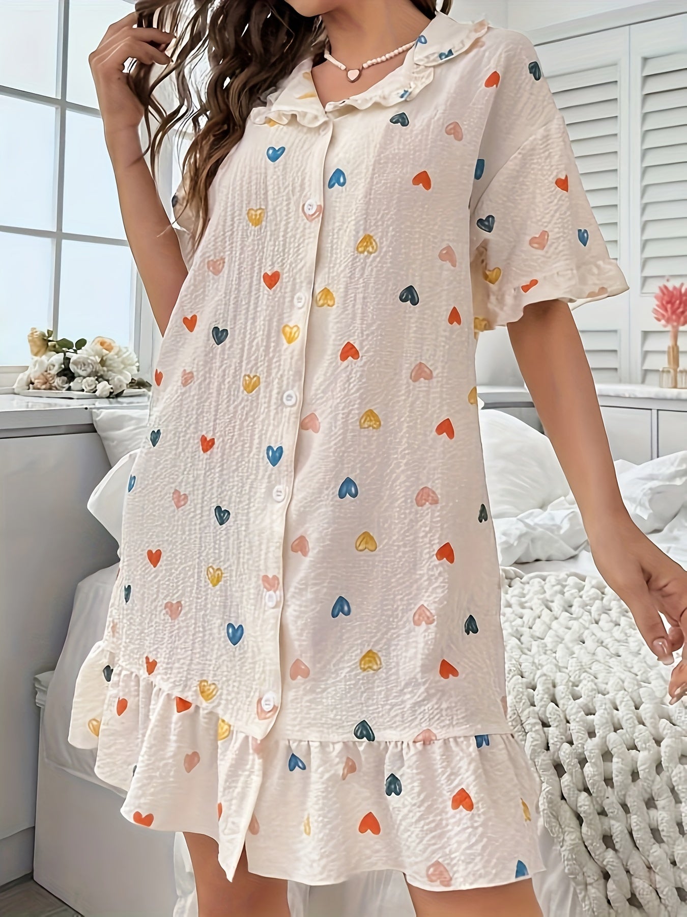 Women's Sweetheart Ruffle Hem Nightdress - Short Sleeve, Button-Up, Peter Pan Collar Sleepwear for Comfy Nights