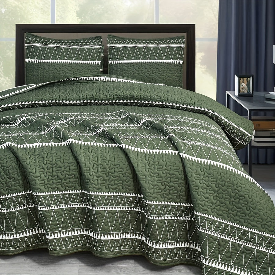3pc Luxurious Bohemian Quilted Bedspread Set - Soft, Hypoallergenic & Durable, Black & White Geometric Stripes - Cozy Coverlet for Bedrooms & Dorms, Includes 1 Bedspread & 2 Pillowcases