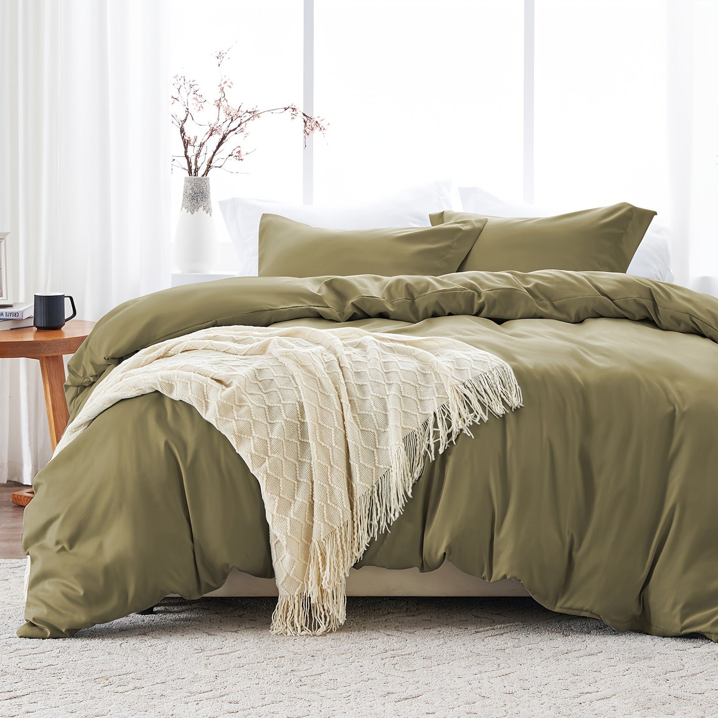 3-Piece Queen Size Ultra Soft Brushed Microfiber Duvet Cover Set - Breathable, Sanded, and Machine Washable - 1 Duvet Cover with Zipper Closure and 2 Pillow Shams, Comforter Not Included