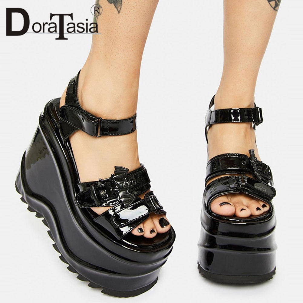 flowersverse Brand New Ladies High Platform Gothic Cosplay Slippers Wedges High Heels Summer Women Slippers Outdoor Sandal Slides