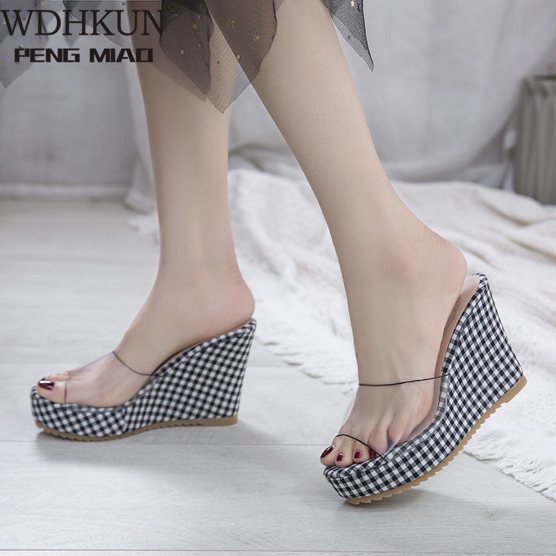 New Summer Women's Slippers Fashion Plaid Cloth Wear-resistant Square Head Wedge Heel Thick Bottom Waterproof Platform Sandals